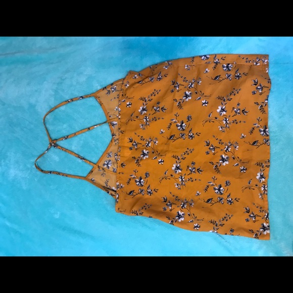 Yellow Hollister tank top - Picture 3 of 3